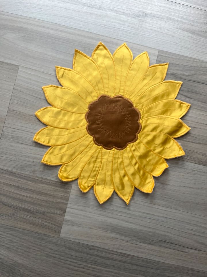 Deckchen Sonnenblume 30cm in Kiel