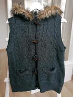 Strickweste mit Kapuze und Pelz Gr. 40 Bayern - Hohenberg a.d. Eger Vorschau