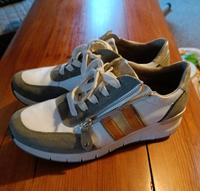Sneaker Halbschuhe von Jana Gr. 40 Brandenburg - Nennhausen Vorschau