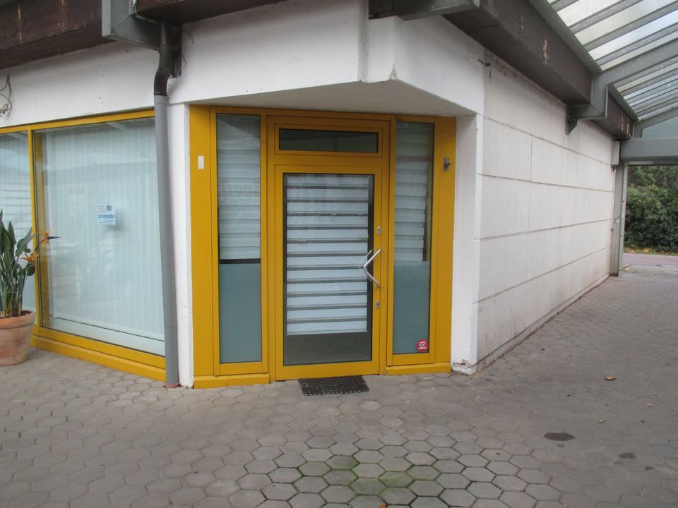 Büro / Praxis / Verkaufsfl. im Einkaufszentr. Angersdorf (69 m²) in Halle