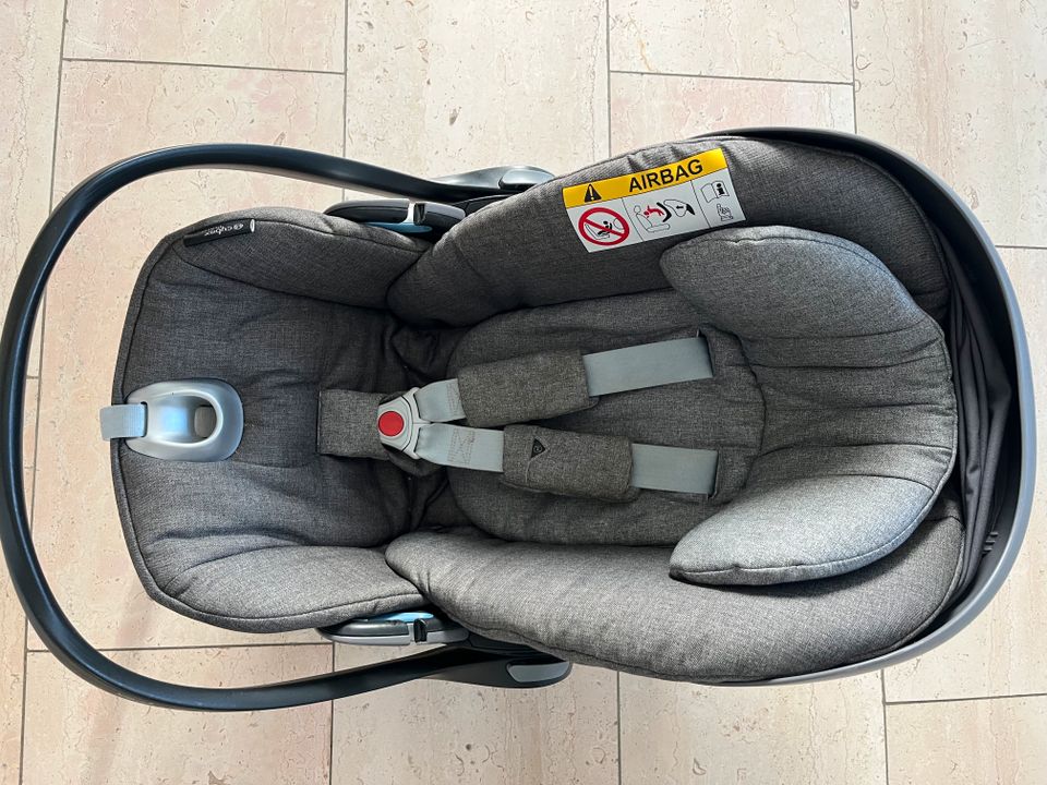 Babyschale CYBEX Platinum Cloud Q Plus mit Station Base Q-Fix in Beckum