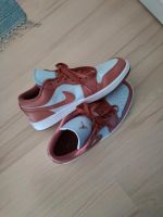 Nike Air Jordan low Mädchen Gr. 40 weiss nude/braun 2x getragen Niedersachsen - Bad Iburg Vorschau