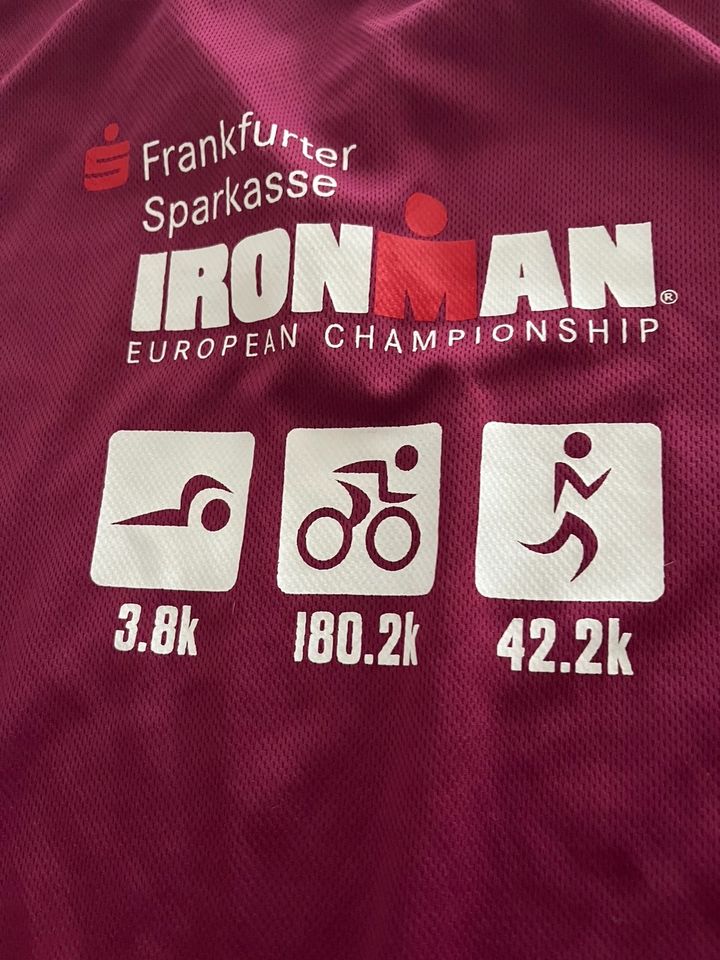 Ironman Frankfurt  2011 Finisher Shirt Damen in Köln