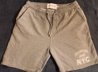 Top CALVIN KLEIN Herren Joggingshorts Gr. L Wuppertal - Ronsdorf Vorschau