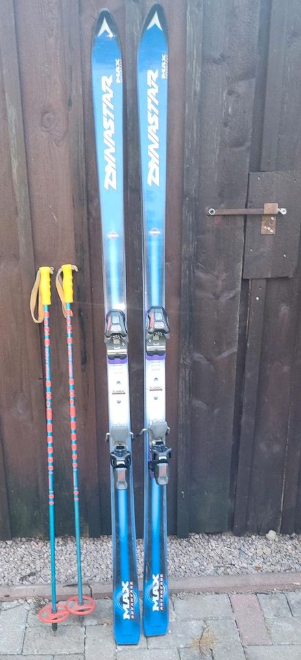 Ski Alpin mit Bindung Dynastar und Skistöcken blau in Schönheide