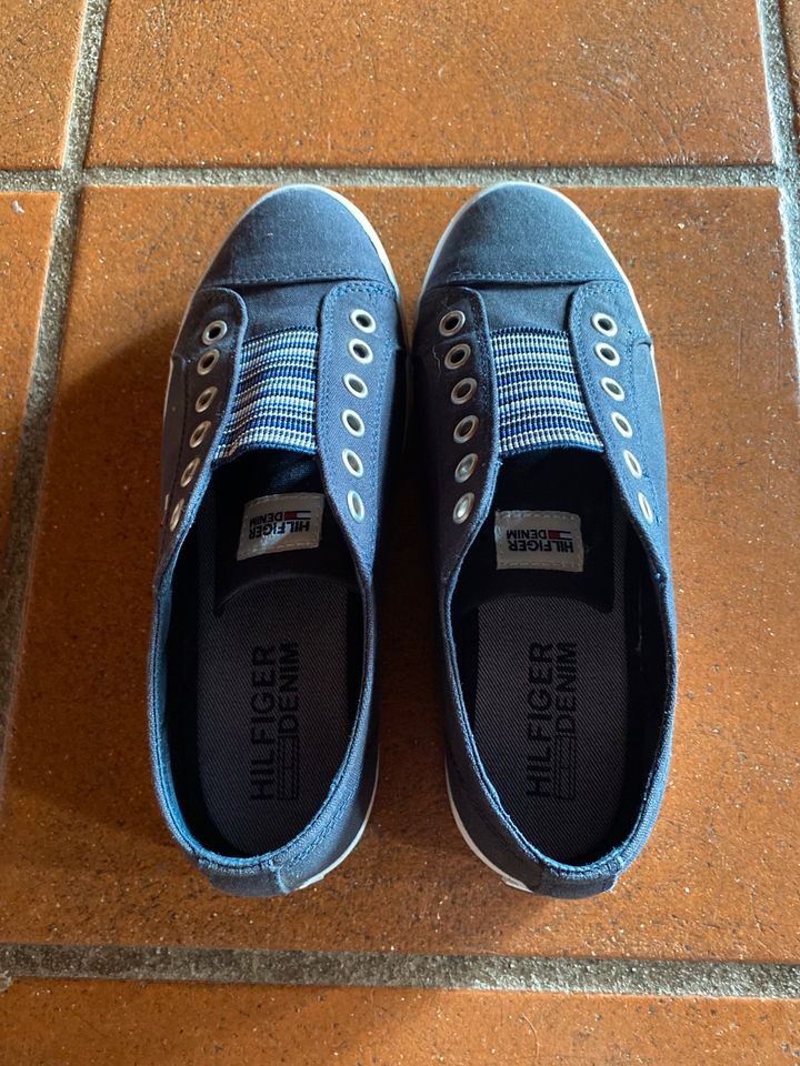 Hilfiger Denim/ Tommy Hilfiger Damen Sneaker, Gr. in - Manderscheid (Bernkastel-Wittlich) | Kleinanzeigen ist jetzt Kleinanzeigen