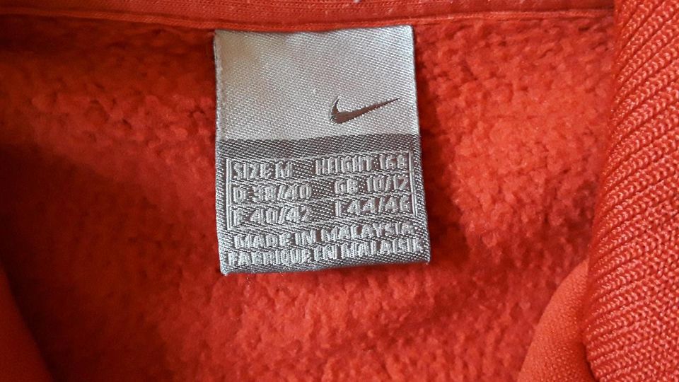 Tolle Nike Jacke Damen/Mädchen in Klingenberg