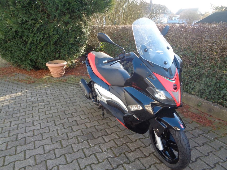 Aprilia SR Max 125 in Dortmund