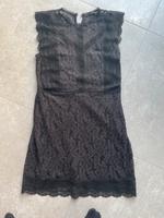 Only Etuikleid L 40 Spitzenkleid Abendkleid Abi schwarz Sachsen - Pirna Vorschau
