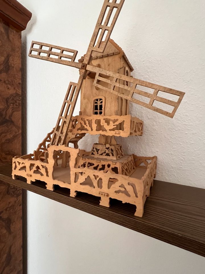 Windmühle, Holz, geschnitzt, Unikat, handgefertigt in Dresden