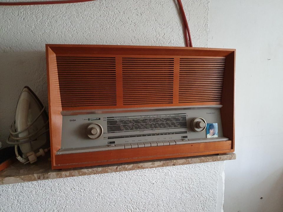 TV, Radios usw. in Freiburg im Breisgau