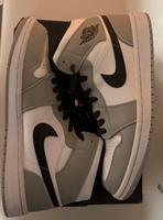 Jordan 1 Mid in Grau Friedrichshain-Kreuzberg - Kreuzberg Vorschau