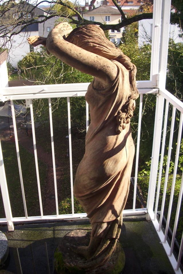 Terracotta Gartenfigur in Herford