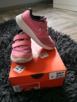 Turnschuhe Sneaker Mädchen Größe 26 Nike Dresden - Leuben Vorschau