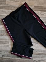 Leggings Qed London Gr. M schwarz Zierstreifen Nordrhein-Westfalen - Wesel Vorschau