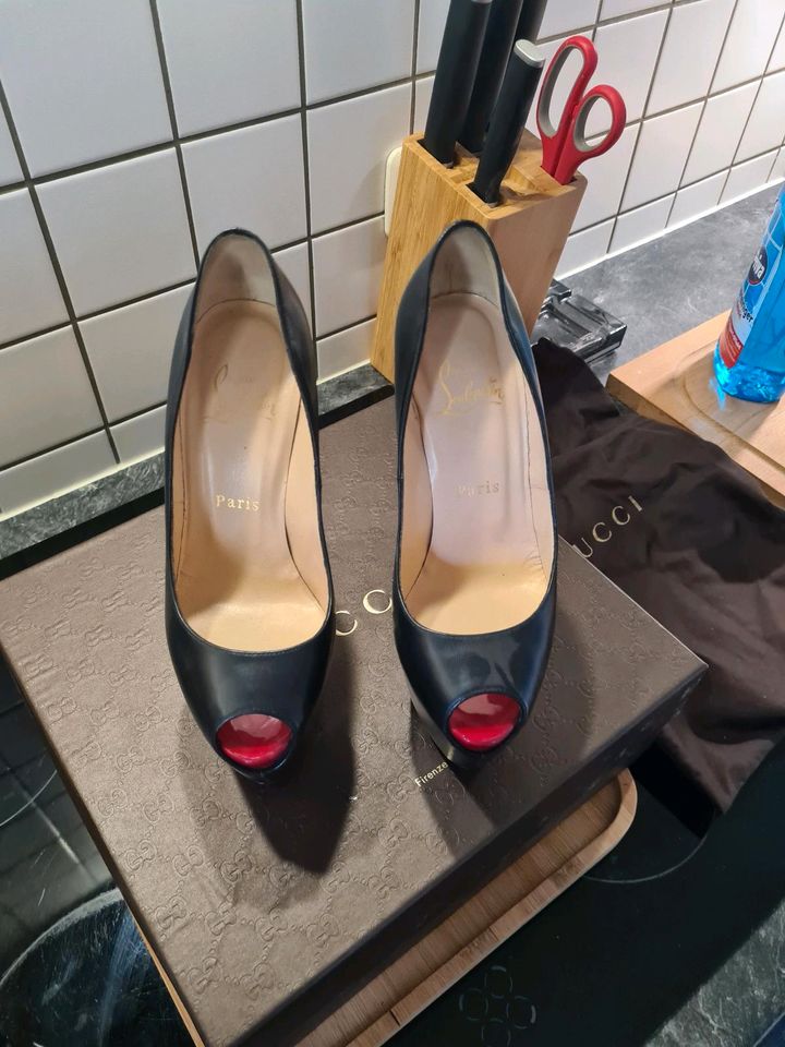 Louboutin heels in Jüchen