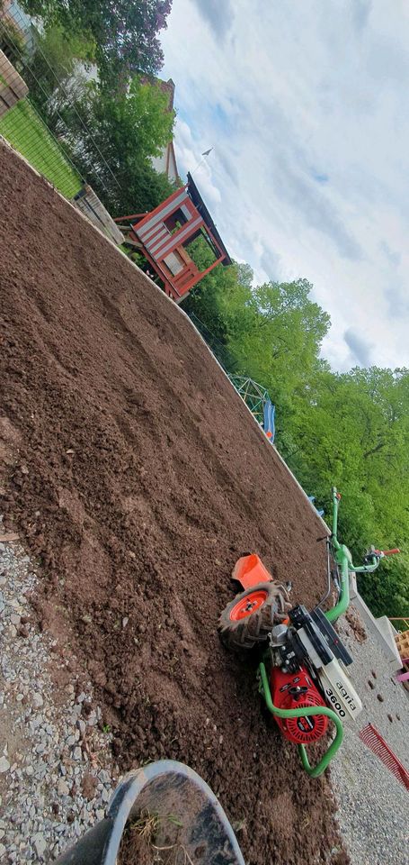 Arbeiten mit Bodenfräse Gartenfräse Garten Fräsarbeiten in Hardheim