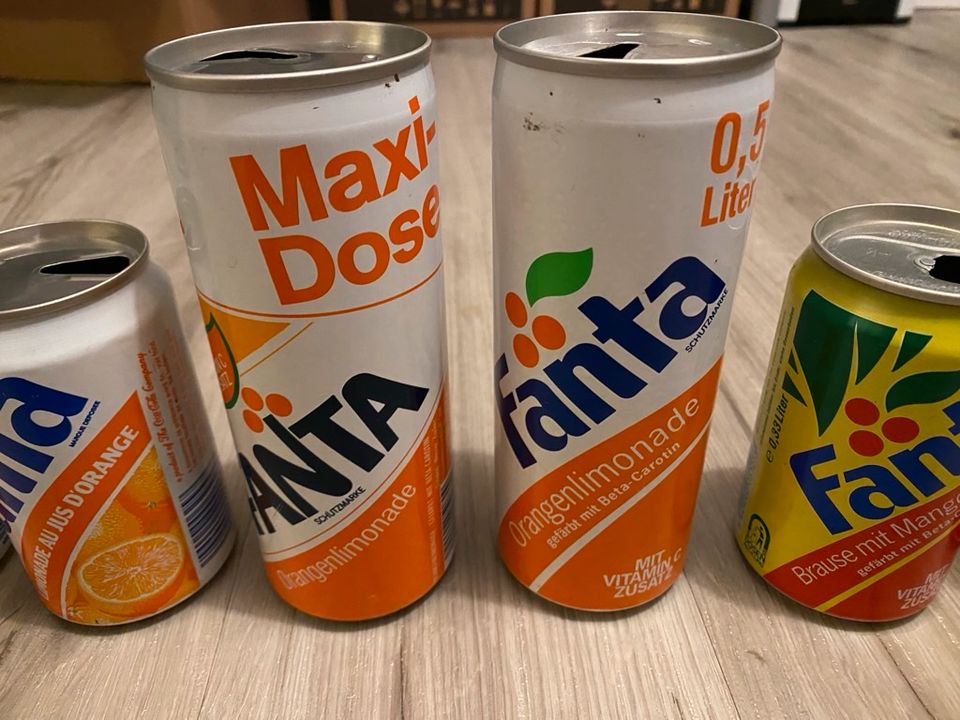 Leere Dosen Bier Cola Pepsi Fanta Mirinda Schwip Schwap Mezzo in Weinstadt