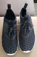 Nike Turnschuhe Laufschuhe schwarz Gr.38.5 federleicht neuwertig Bayern - Windischeschenbach Vorschau