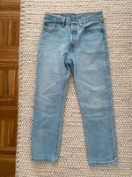 Wie neu Cropped Levi’s Jeans 26/26 Levi’s Jeans cropped 26/26 Frankfurt am Main - Sachsenhausen Vorschau