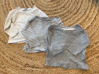 3 Shirts grau unisex Baby 50/56 Nordrhein-Westfalen - Rösrath Vorschau