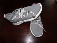 Sneaker leichte Sportschuhe Richter grau Mädchen 37 NEU Hessen - Florstadt Vorschau