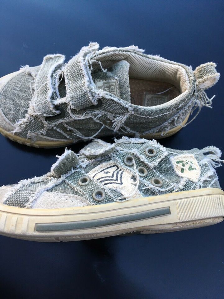 Kinderschuhe Sneakers Größe 27 in Jüchen