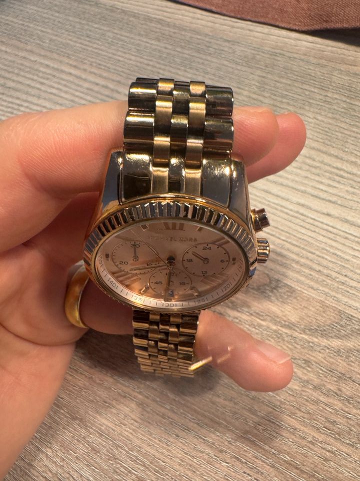 Michael Kors Lexington Damenuhr, MK5569, Roségold, Quartz, 38mm in Düsseldorf