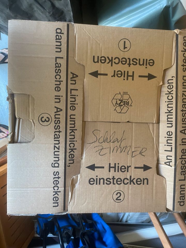 Kleiderboxen / Kartons 3 Stk. in Flensburg