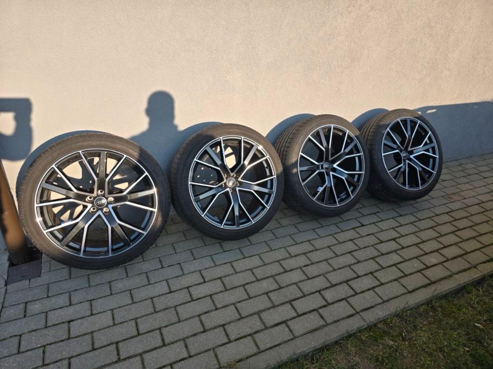 Somerräder Felgen Original Audi Q7 SQ7 22 Zoll Alufelgen in Magdeburg