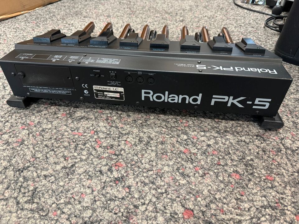 Roland PK-5 Midi Fussbass Pedal dynamisch Gewährleistung in Pforzheim