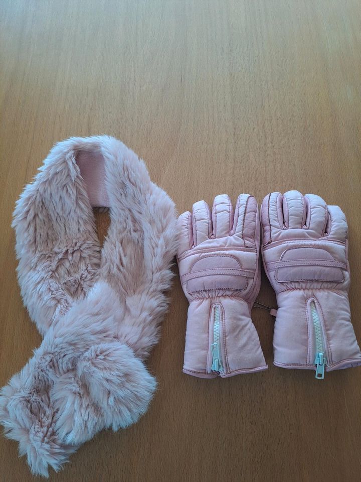 Rosa Handschuhe + rosa Schal in Villingendorf