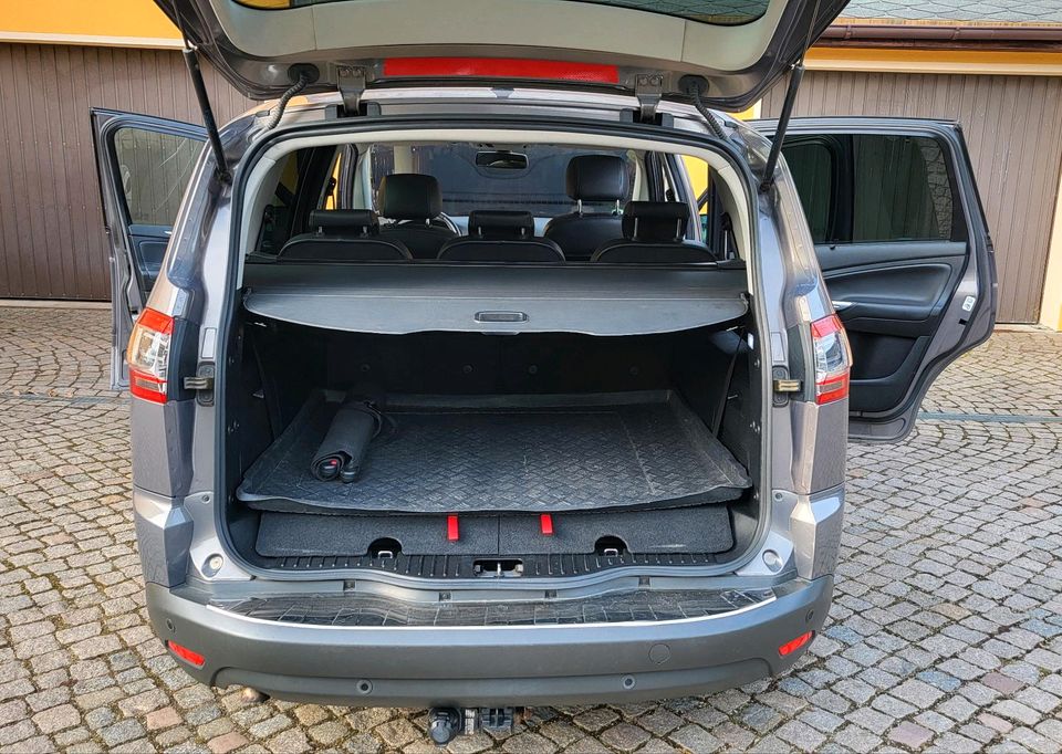 Ford S-Max in Chemnitz