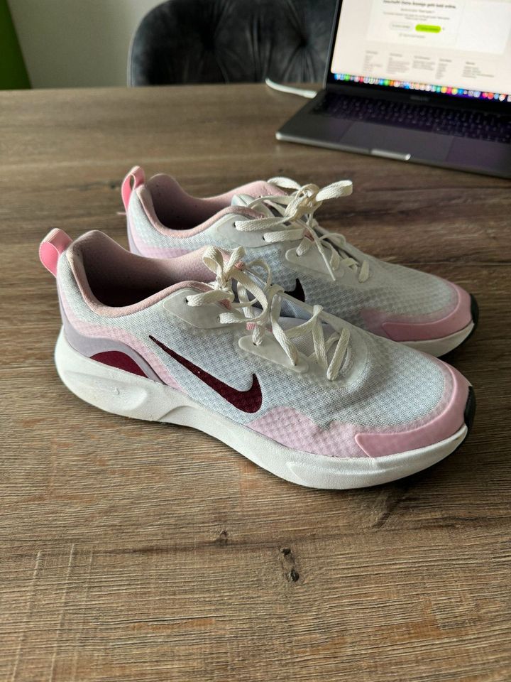 Nike Sportschuh Turnschuh Kinder/Damen Sneaker "WEARALLDAY" TOP in Saarland  - Gersheim | eBay Kleinanzeigen ist jetzt Kleinanzeigen