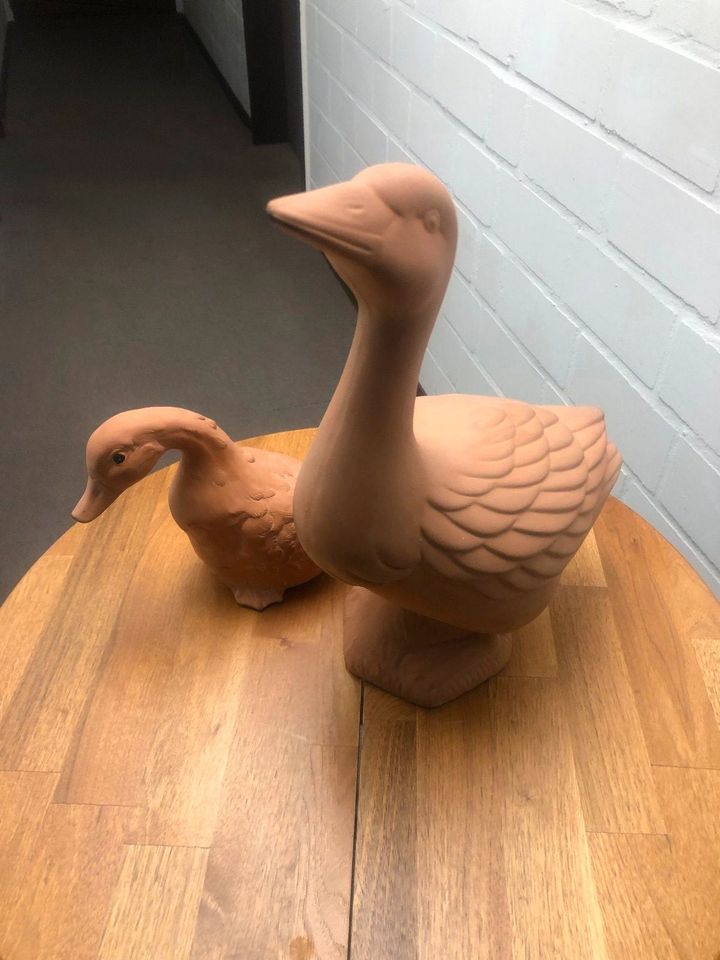 Deko-Enten aus Terrakotta in Vlotho