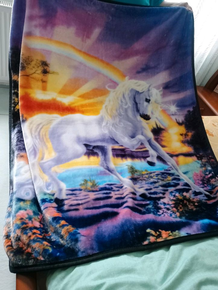 Fleecedecke Regenbogen Einhorn in Berlin