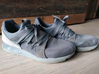 Asics Schuhe Größe 48 grau glänzend/schimmernd Hessen - Wiesbaden Vorschau