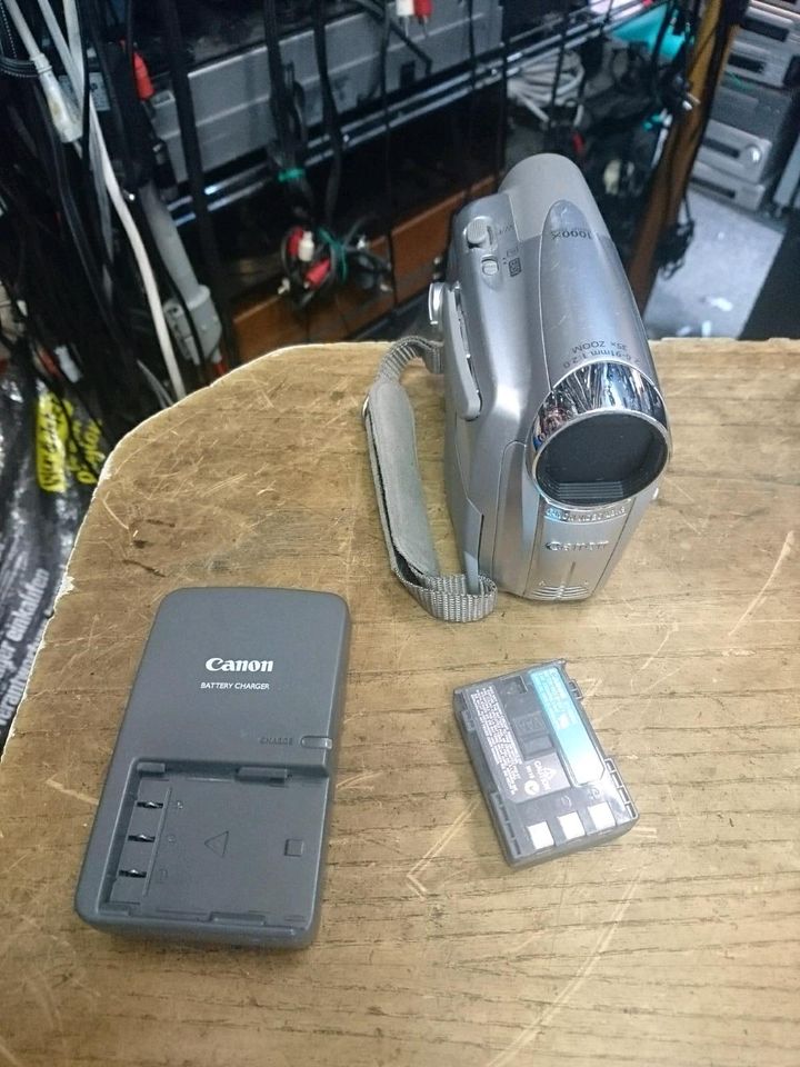 CANON MD-120, MiniDV-Videocamera mit Zubehör!! in Berlin