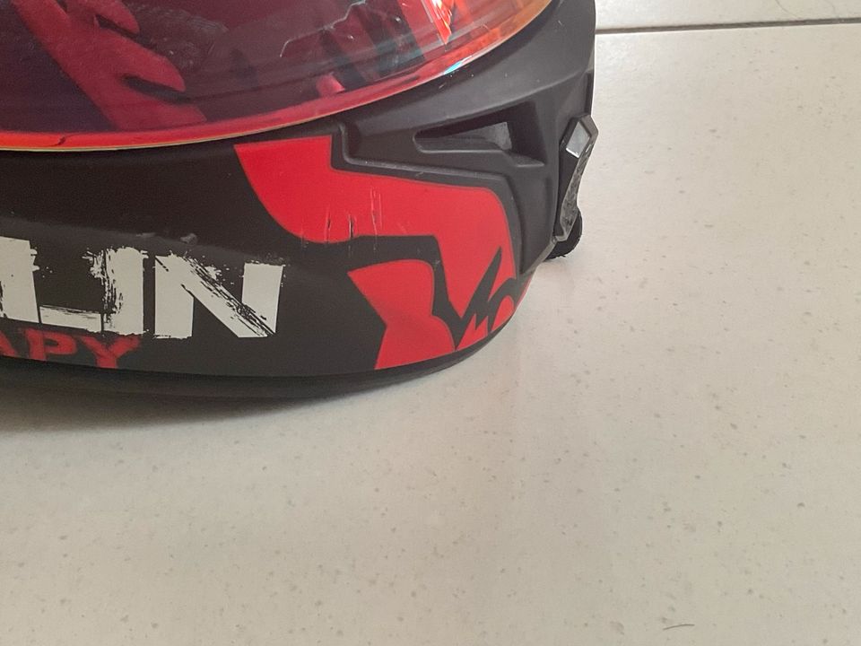 Broken Head Helm in Warstein