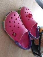 MÄDCHEN SOMMER CROCS LEGO SANDALEN GR J2 INKL AUFSTECKER 33-34 Nordrhein-Westfalen - Velbert Vorschau