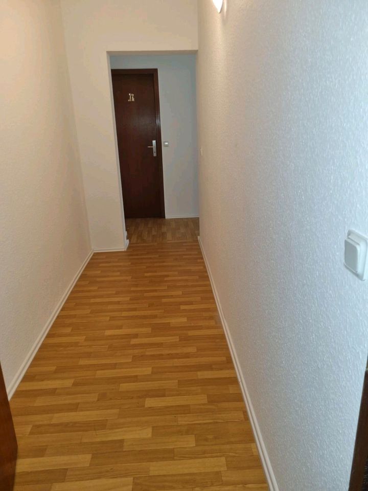 Single Wohnung SLS 1 Zimmer Küche Bad Balkon in Saarlouis