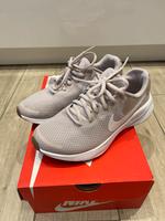 Nike Laufschuh „Revolution 7“ Größe 36,5 Turnschuhe Sneakers Bayern - Karlsfeld Vorschau