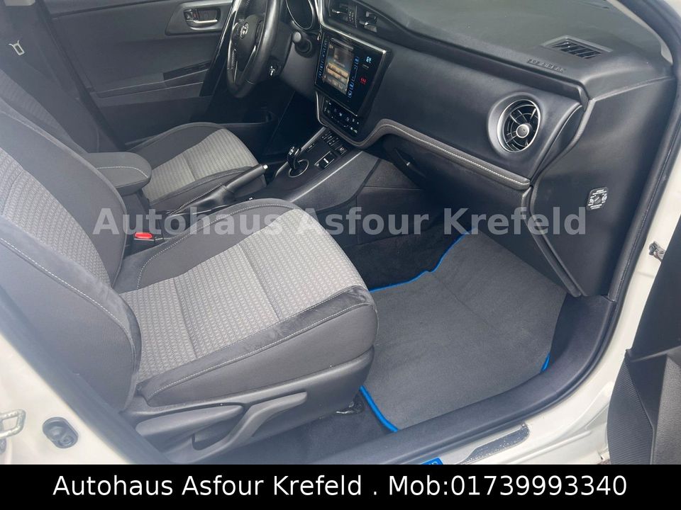 Toyota Auris Touring  Sports Hybrid Edition-S+ in Krefeld