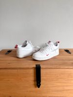 Nike Air Force 1 Low White Red Mini Swoosh Größe 45 Rheinland-Pfalz - Lissendorf Vorschau