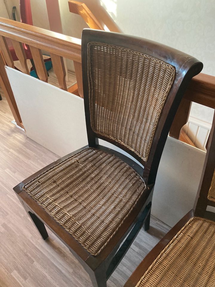 2 Stühle Korbgeflecht in Hemdingen