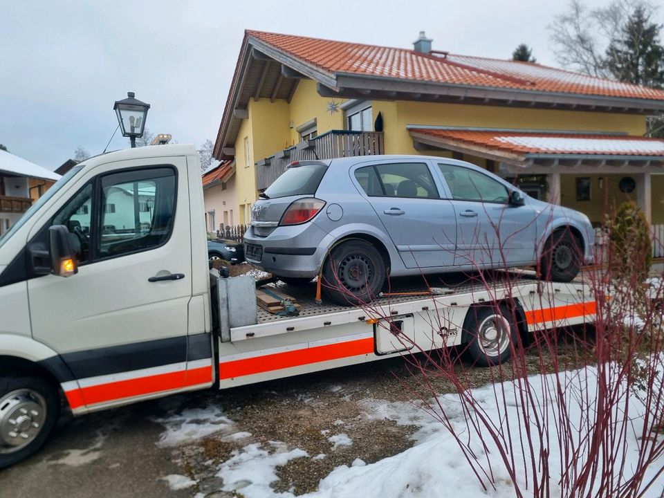 Abschleppwagen Autoanhänger mieten leihen Pkw und Abschleppdienst in Geretsried