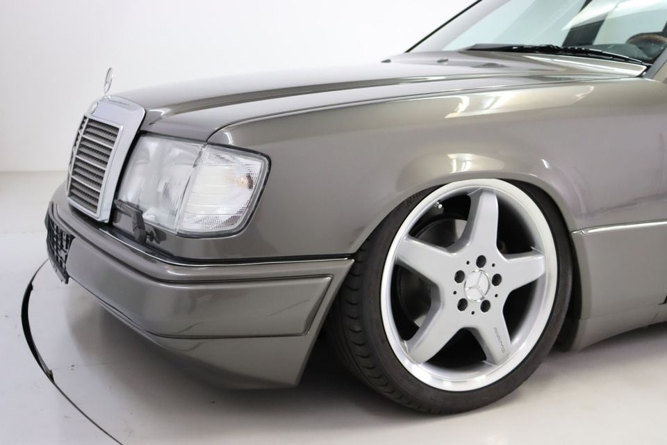 Mercedes-Benz E 300 W124 Restauriert Leder * Sitzhzg.* Klima in Dresden