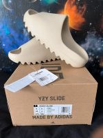 Adidas Yeezy Slide Bone in der Gr. 43 Neu nie benutzt unisex Nordrhein-Westfalen - Gladbeck Vorschau
