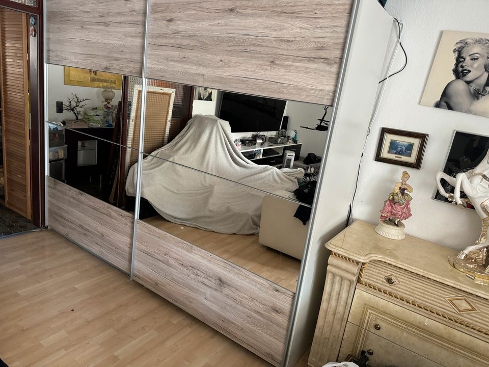 Schwebetüren  Schlafzimmer spiegelschrank in Köln