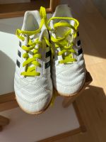 Adidas Fußballschuhe Gr 31 neuwertig Halle indoor Kr. München - Riemerling Vorschau